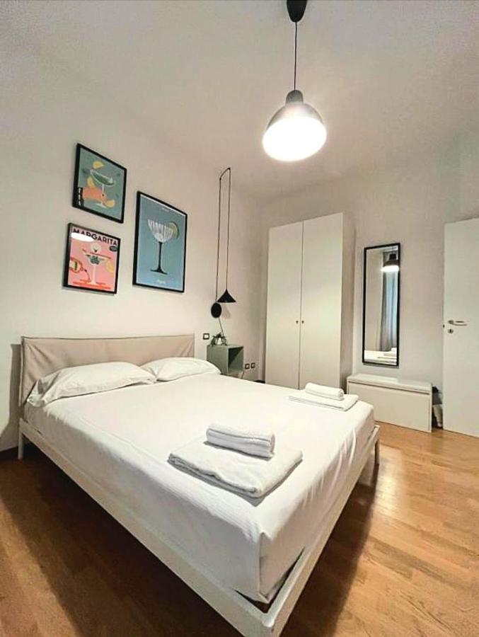 Welcomee Isola Milan Exterior photo